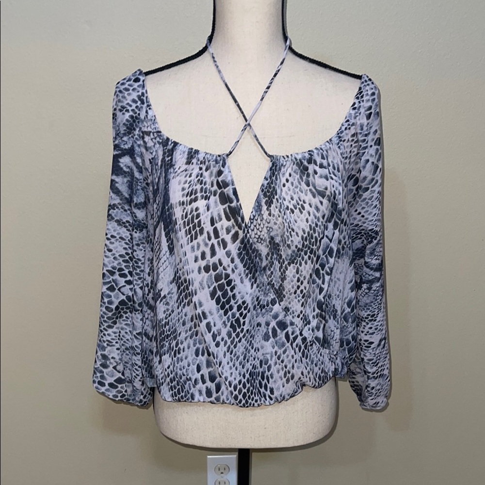 Tobi Women's Snake Print Top
